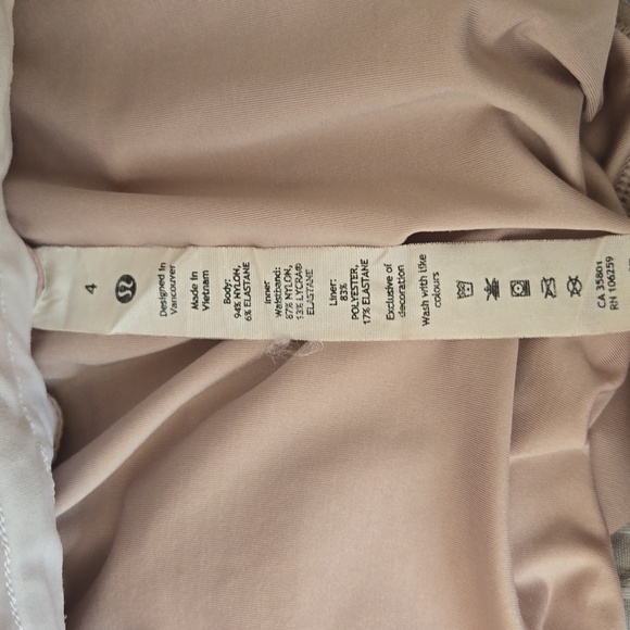 Lululemon athletic shorts - Picture 4 of 5